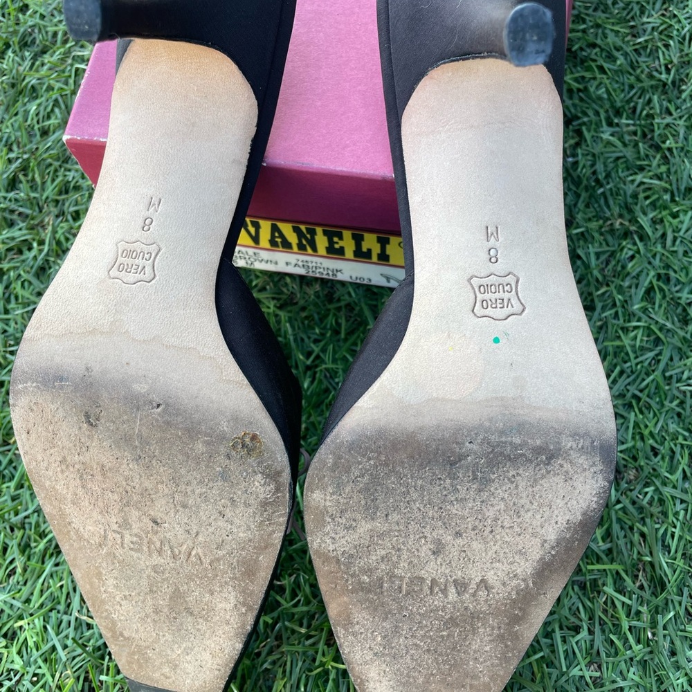 Vaneli Dale Brown Fab/Pink Bow Mules Sz8) - Picture 7 of 7